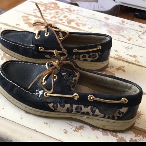 Sperry - Picture 2 of 2